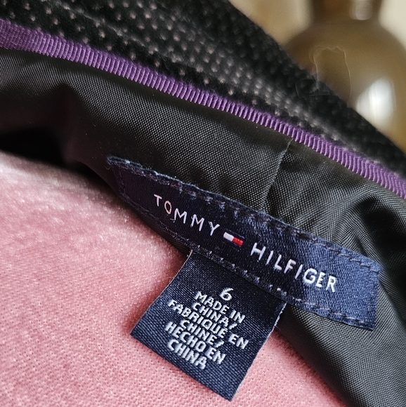Tommy Hilfiger black velvet blazer. Size 6 - Picture 9 of 10